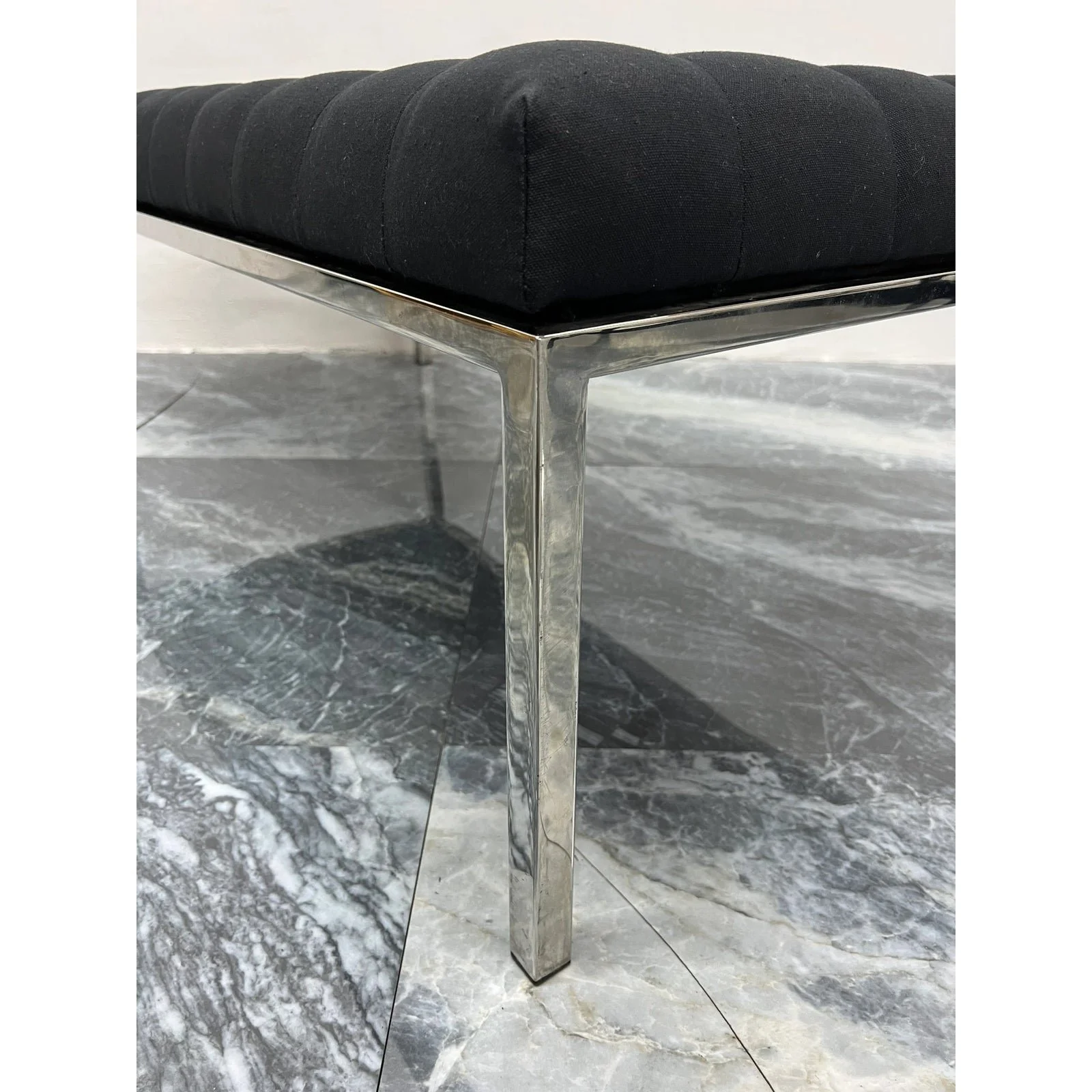 black-tufted-canvas-museum-bench-by-metropolitan-furniture-1986