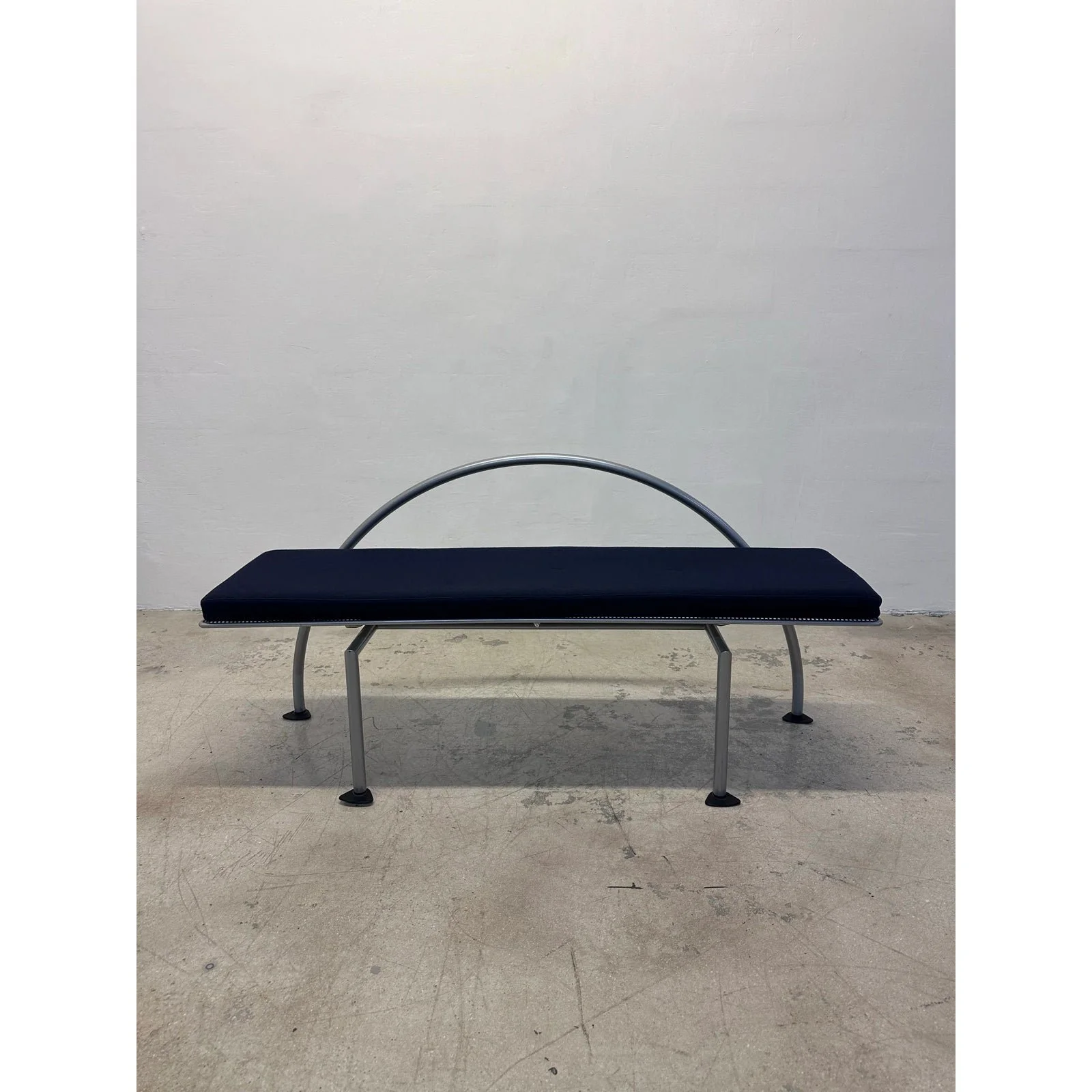 alessandro-mendini-postmodern-karina-bench-for-baleri-italia-3320