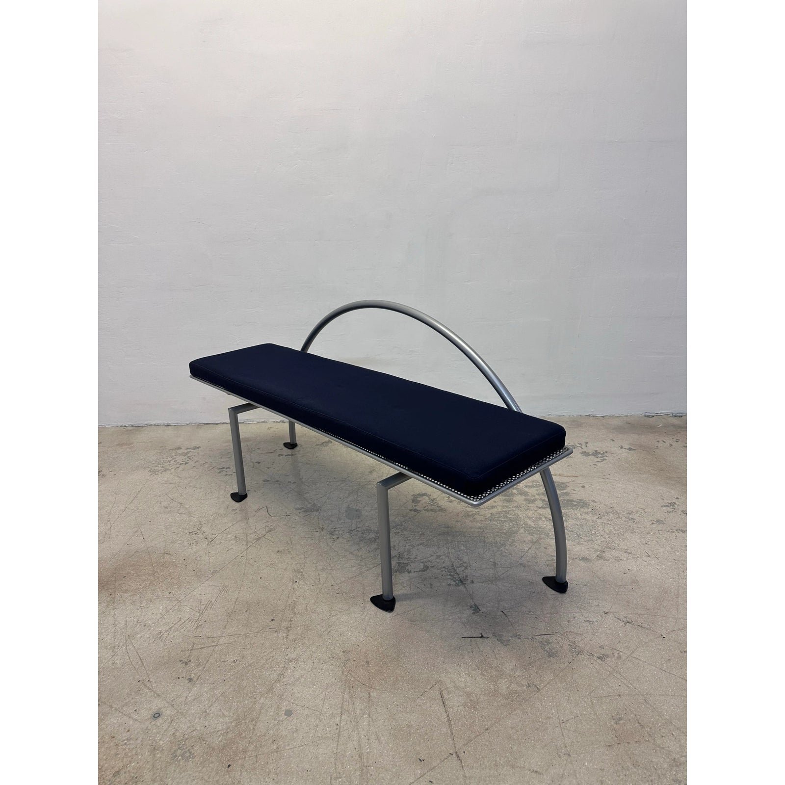 alessandro-mendini-postmodern-karina-bench-for-baleri-italia-2444