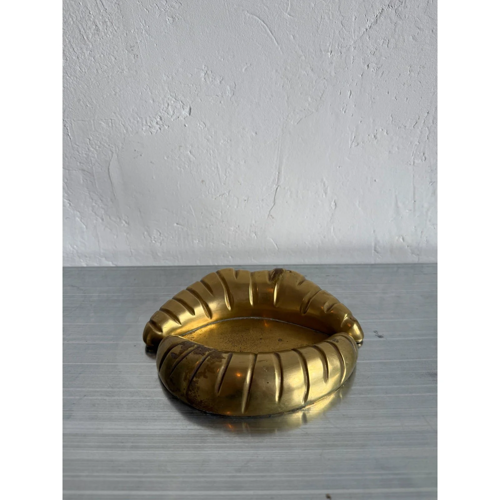 brazilian-modern-bronze-lips-ashtray-or-catchall-1960s-0371