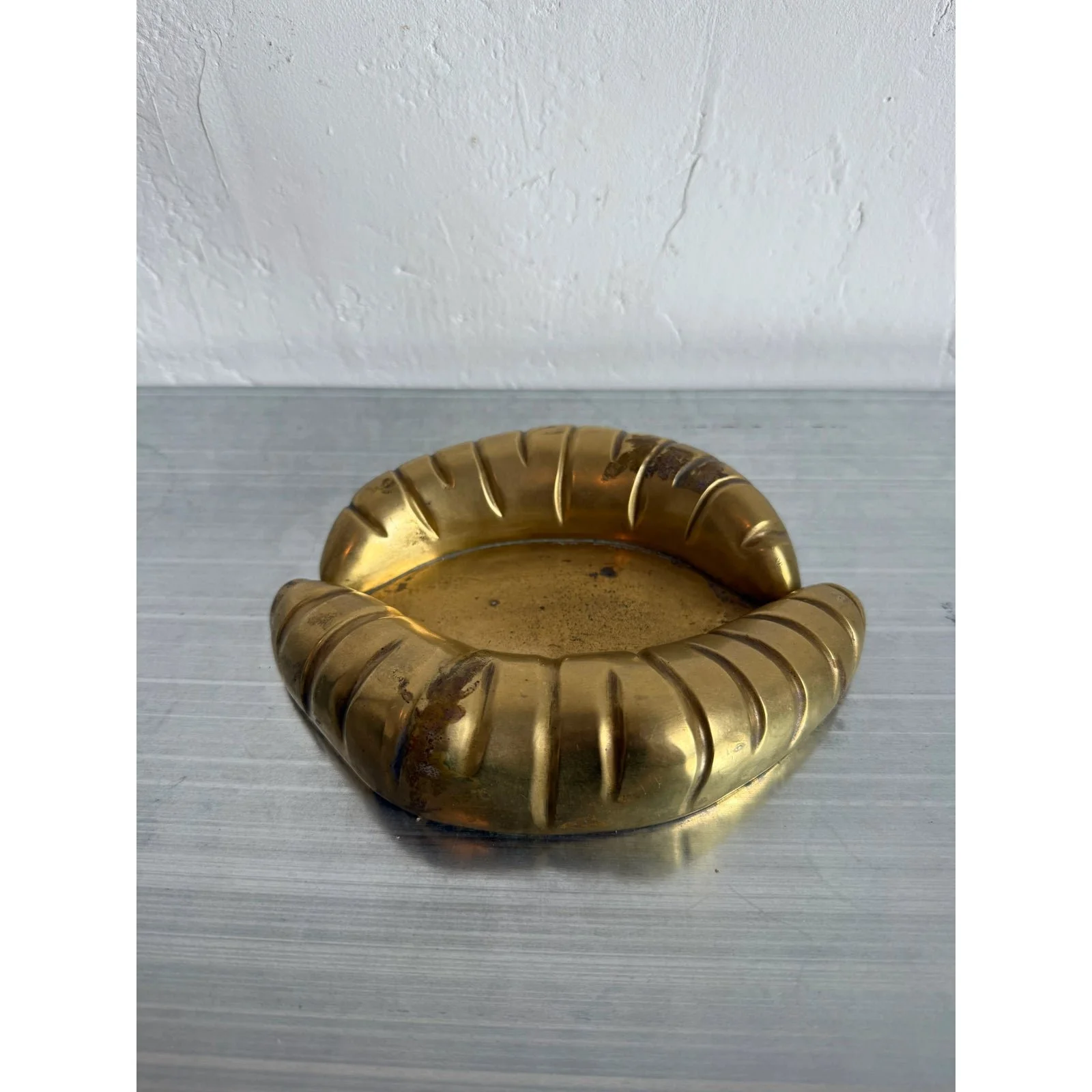 brazilian-modern-bronze-lips-ashtray-or-catchall-1960s-5386