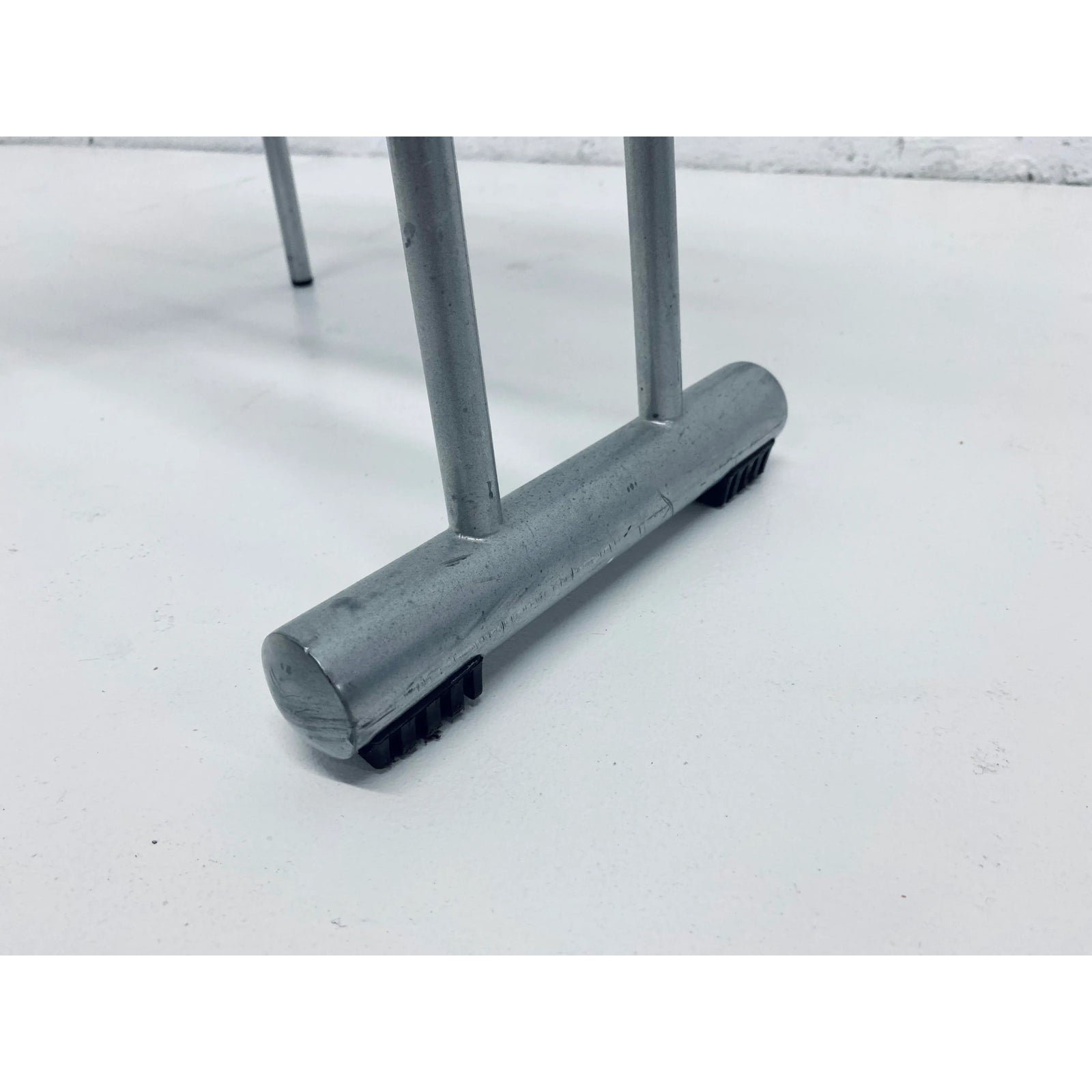 postmodern-memphis-style-bar-stool-1980s-7005