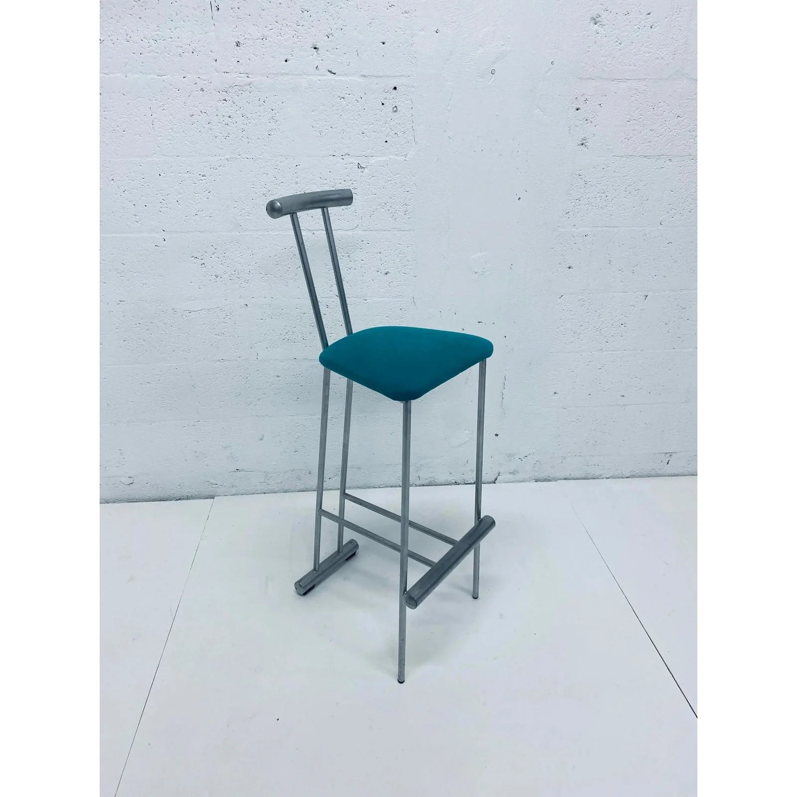 postmodern-memphis-style-bar-stool-1980s-0324