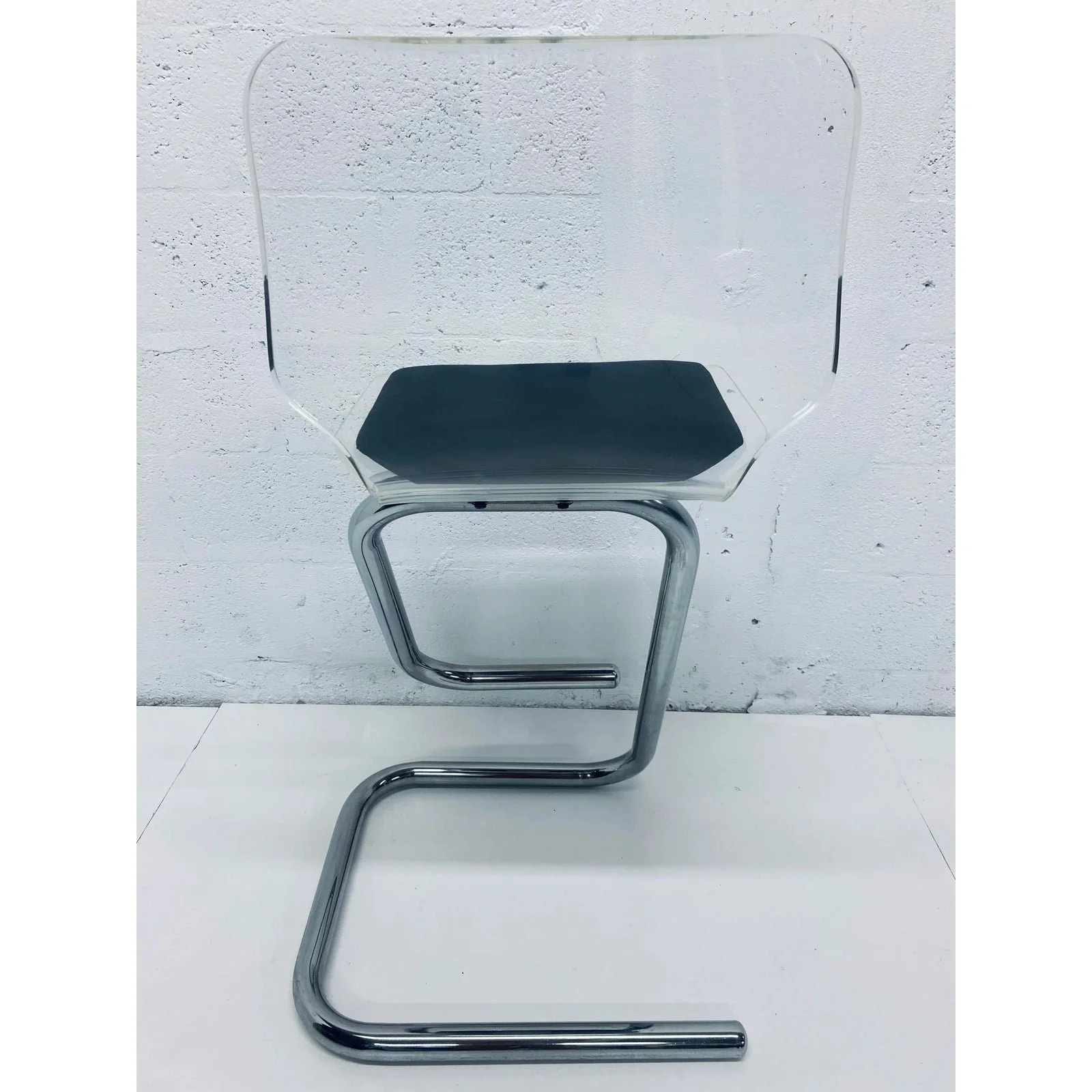 1970s-vintage-luigi-bardini-lucite-and-chrome-bar-stool-for-hill-mfg-9931