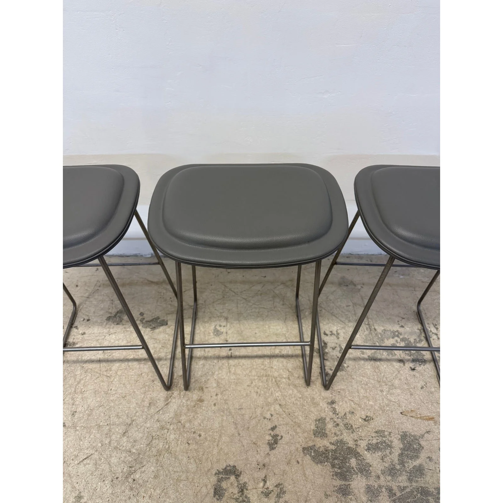 jasper-morrison-hi-pad-counter-stools-for-cappellini-set-of-three-9127