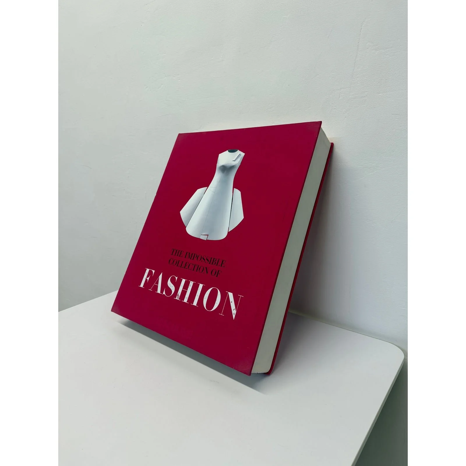 the-impossible-collection-of-fashion-assouline-5091