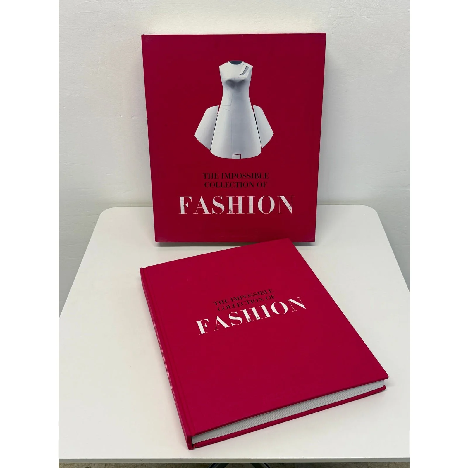 the-impossible-collection-of-fashion-assouline-3057