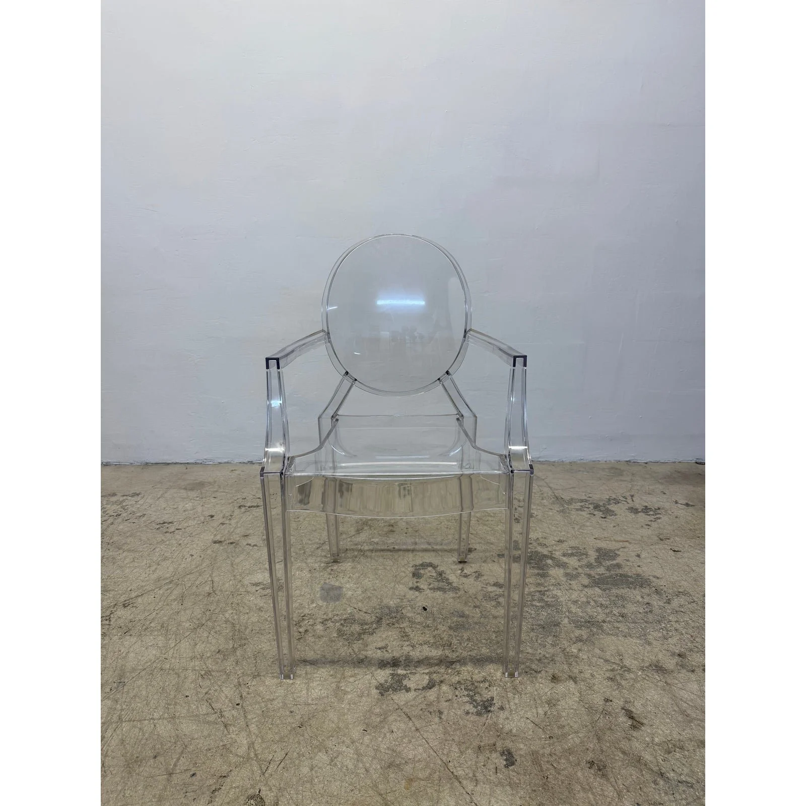 philippe-starck-louis-ghost-arm-chair-in-crystal-for-kartell-4966