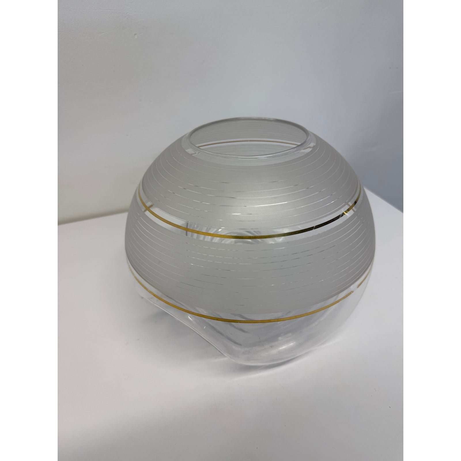 italian-murano-glass-vase-with-ribbed-base-by-mazzega-circa-1960