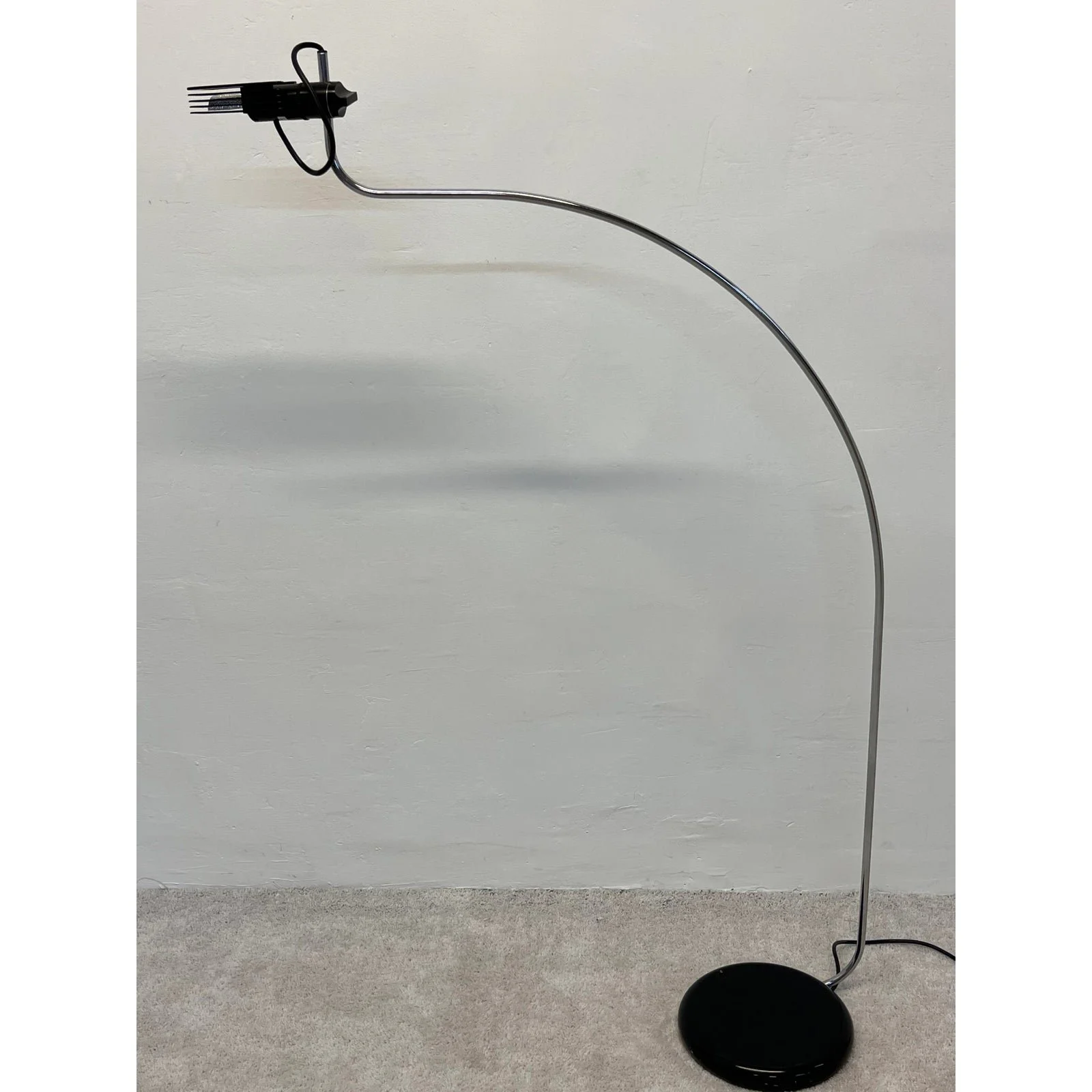 bruno-gecchelin-wing-floor-lamp-for-oluce-italy-1970