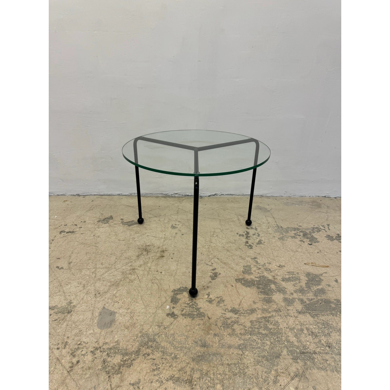 postmodern-black-enameled-metal-and-glass-top-side-table-1980s-0530
