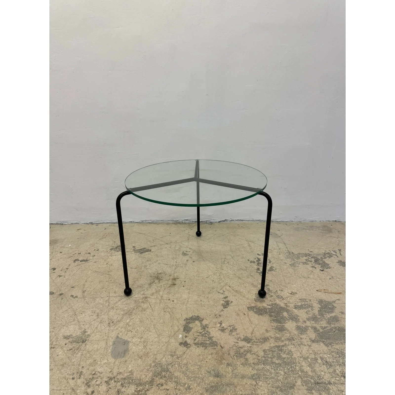 postmodern-black-enameled-metal-and-glass-top-side-table-1980s-8076