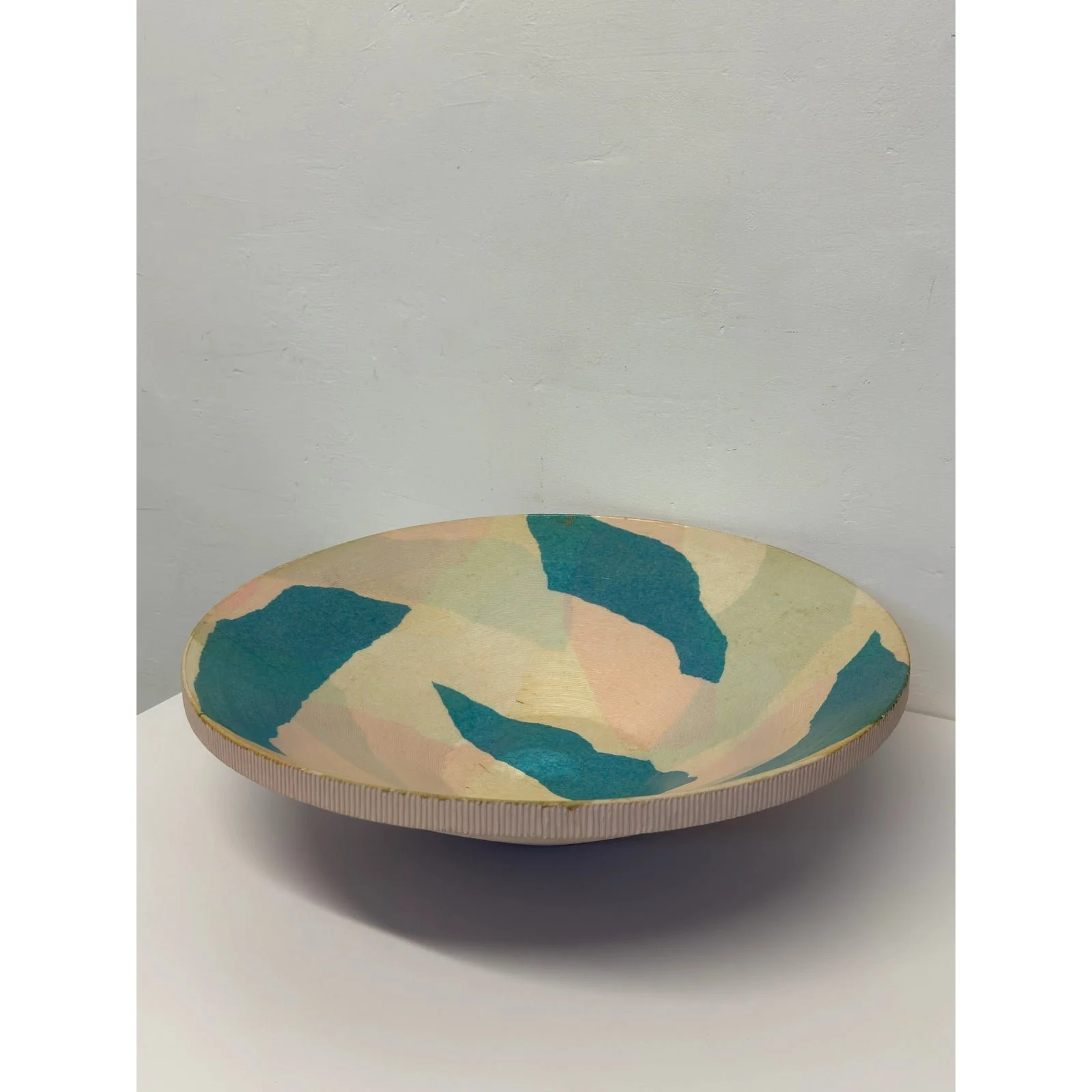 mid-90s-corrugated-cardboard-bowl-with-camo-design-5289