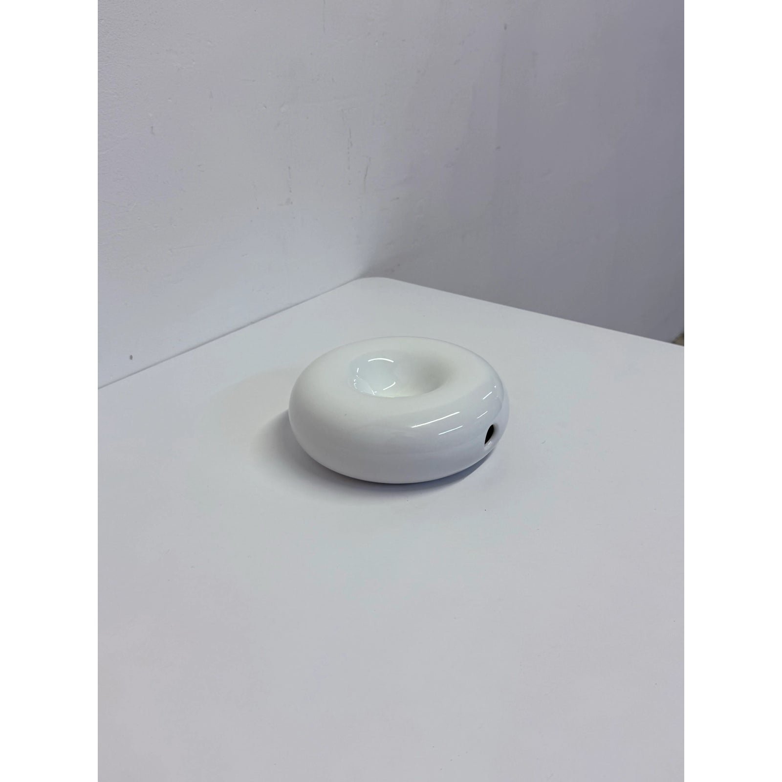 italian-postmodern-white-ceramic-catchall-4368