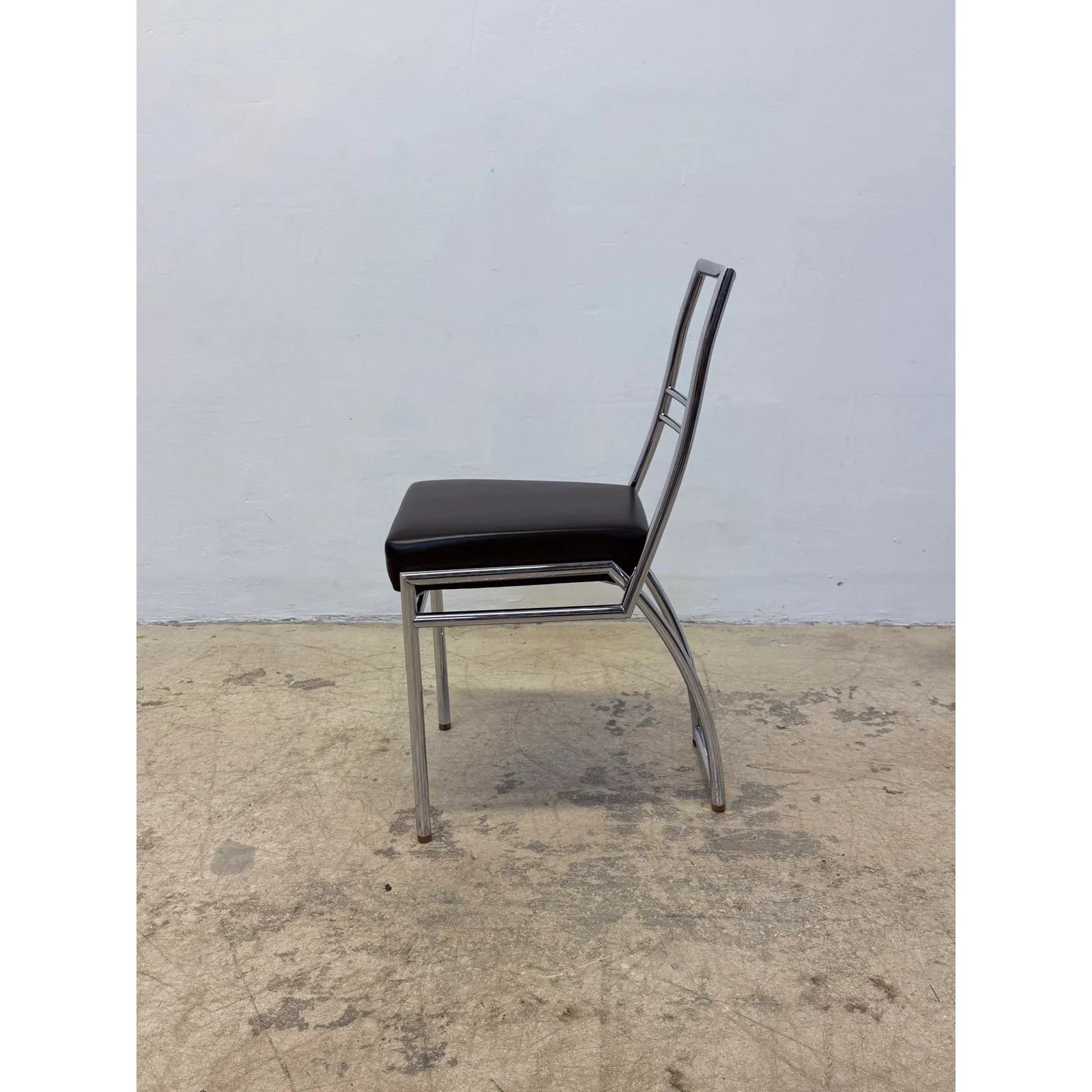 eileen-gray-axia-chrome-and-black-leather-chair-for-classicon-6550