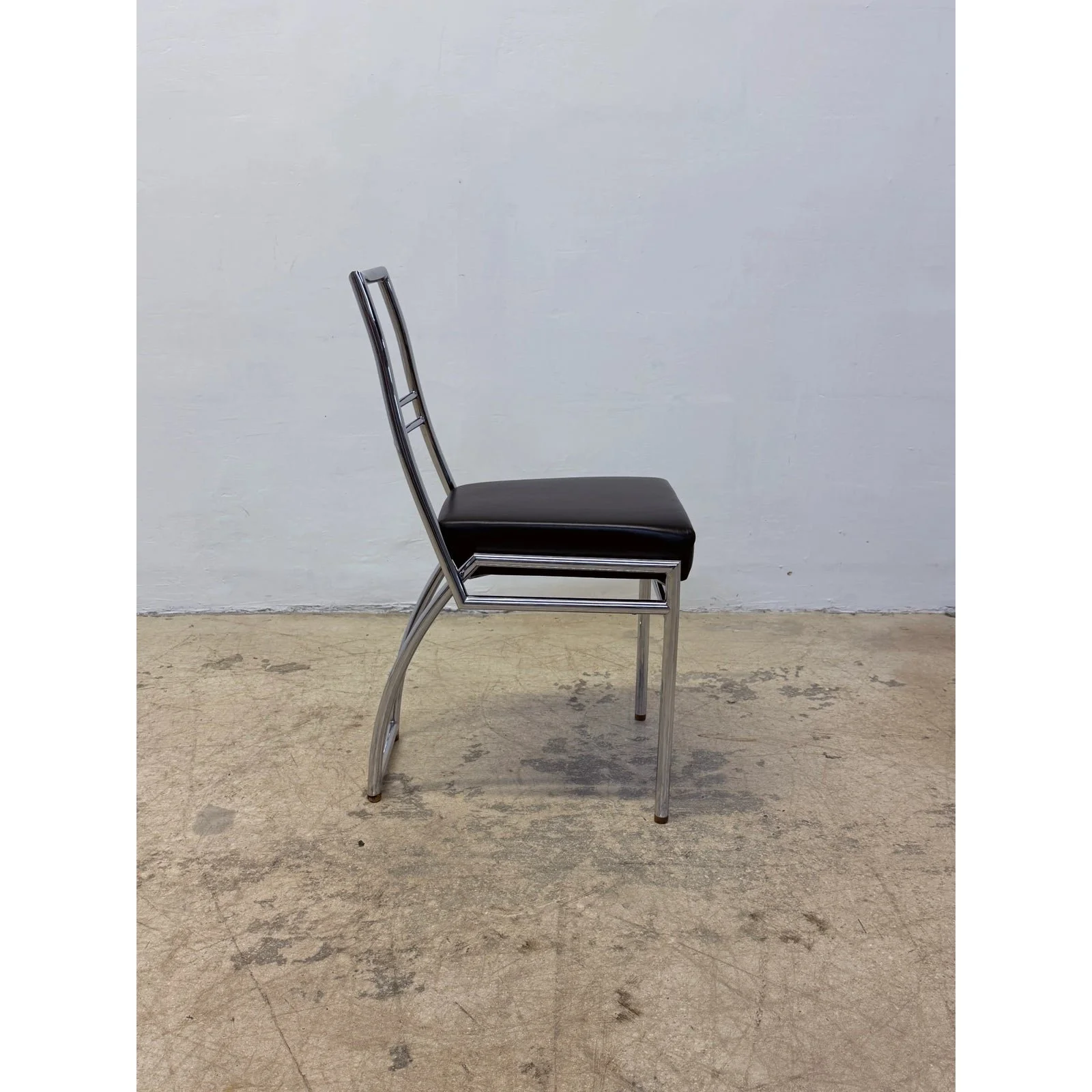 eileen-gray-axia-chrome-and-black-leather-chair-for-classicon-0907