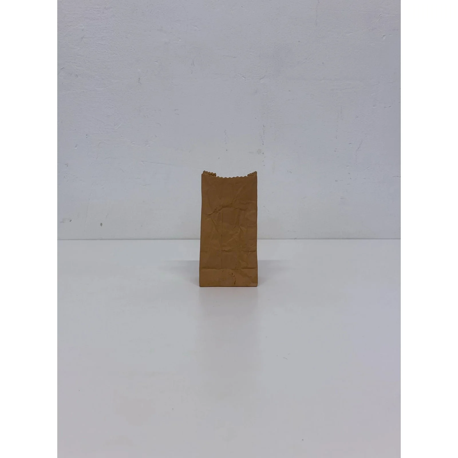 michael-harvey-ceramic-brown-paper-bag-pop-art-sculpture-1970s-3162