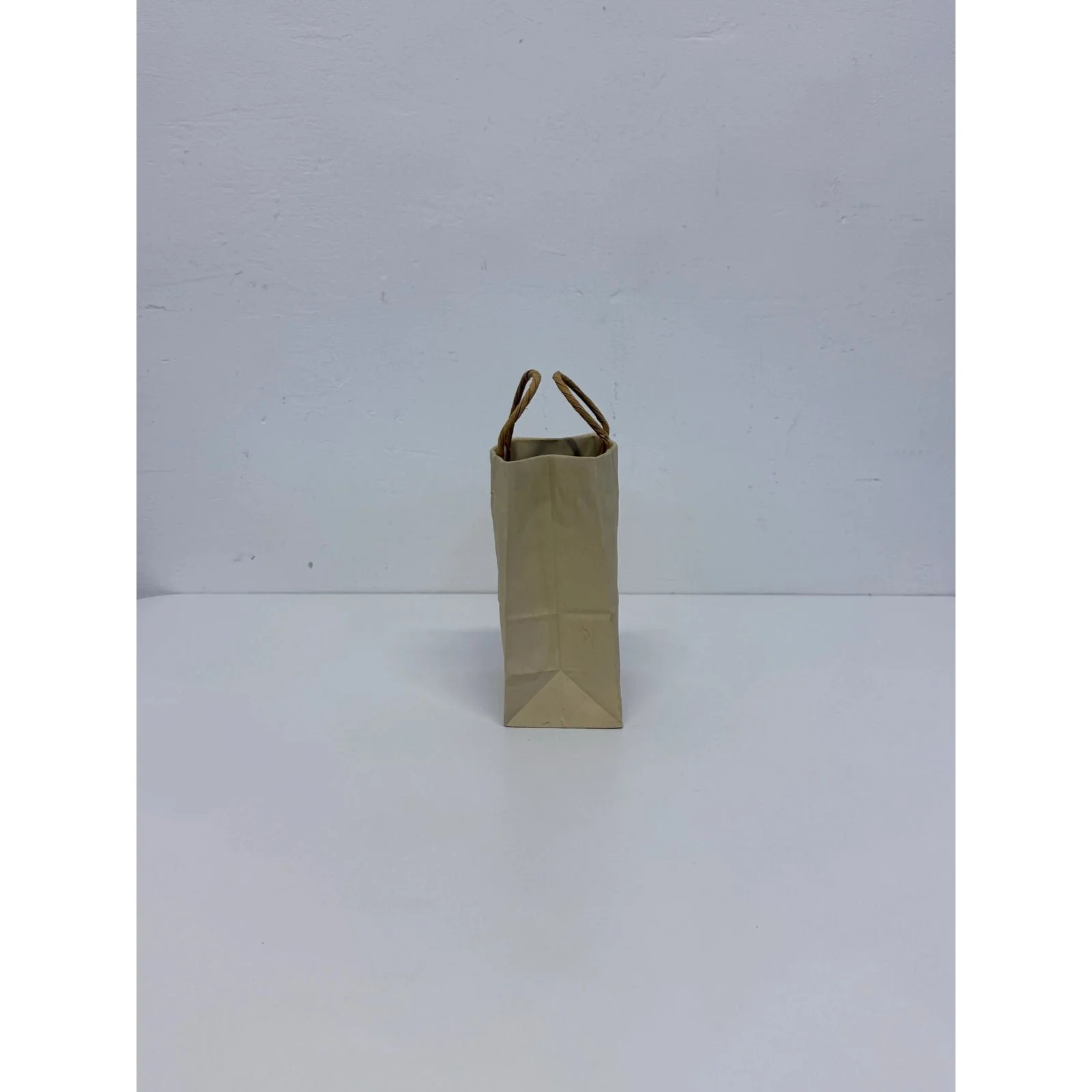 michael-harvey-ceramic-brown-paper-bag-with-handles-pop-art-sculpture-1970s-1680
