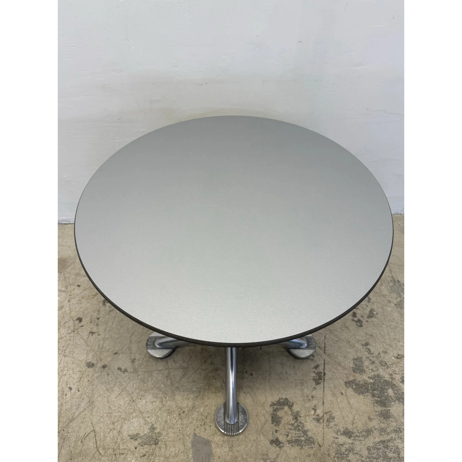 jorge-pensi-amat-3-aluminum-bistro-table-with-laminate-top-for-knoll-2000s-9420
