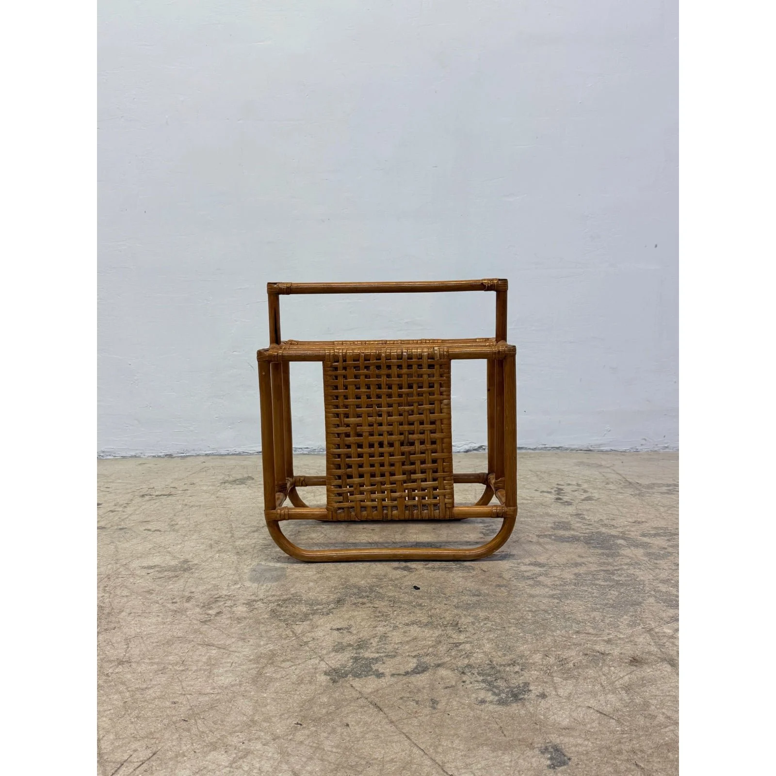 mid-century-bamboo-and-rattan-magazine-rack-1970s-0732
