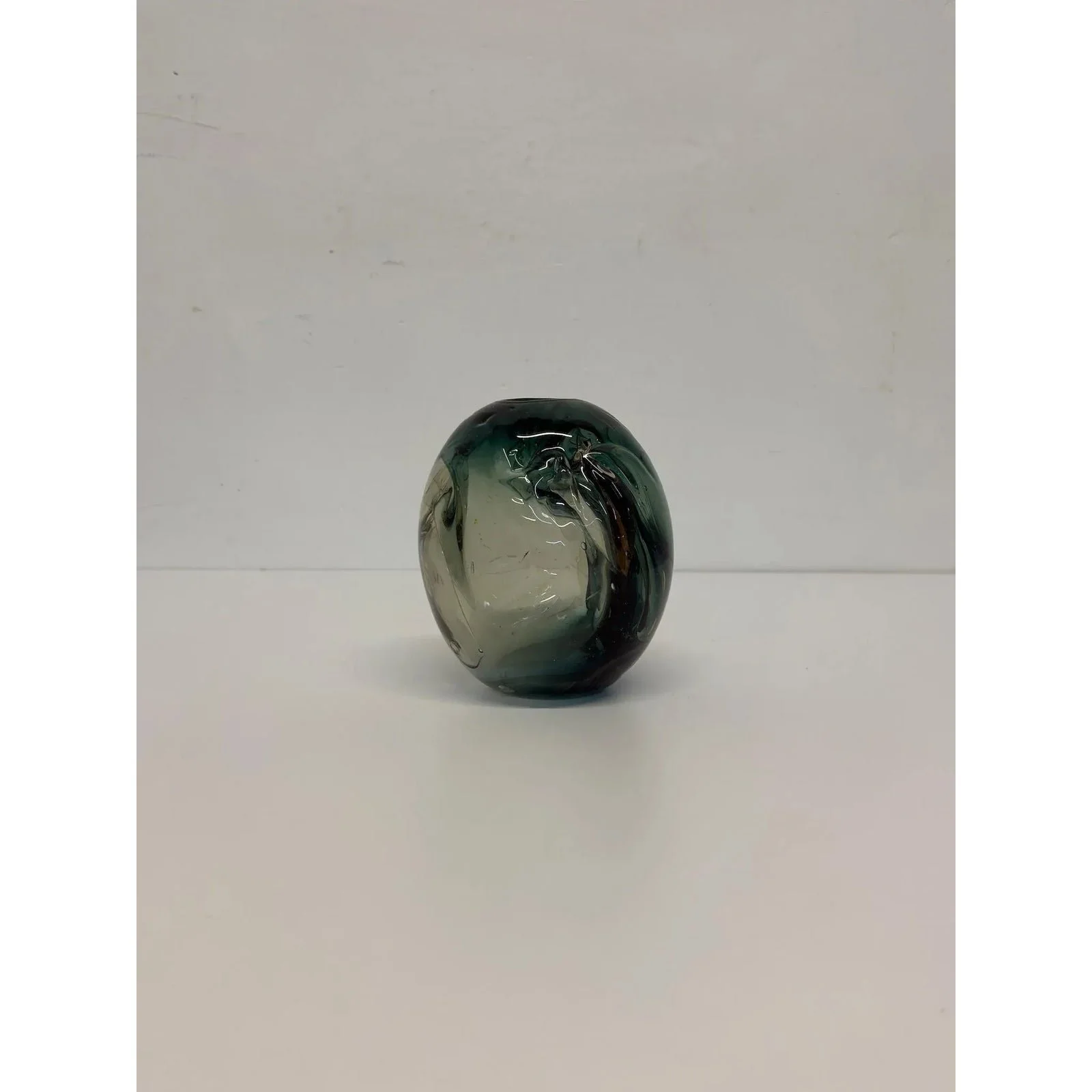 michael-boylen-biomorphic-modern-hand-blown-glass-vase-3404