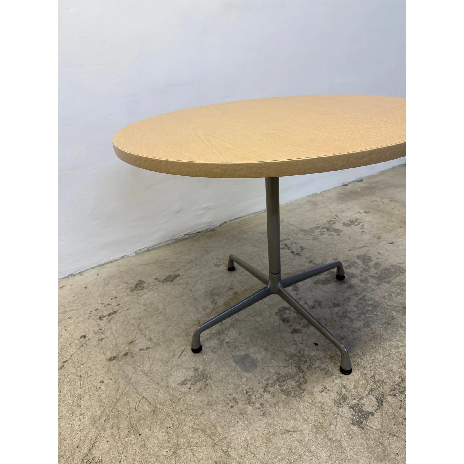 charles-and-ray-eames-round-oak-veneer-pedestal-dining-table-for-herman-miller-7571
