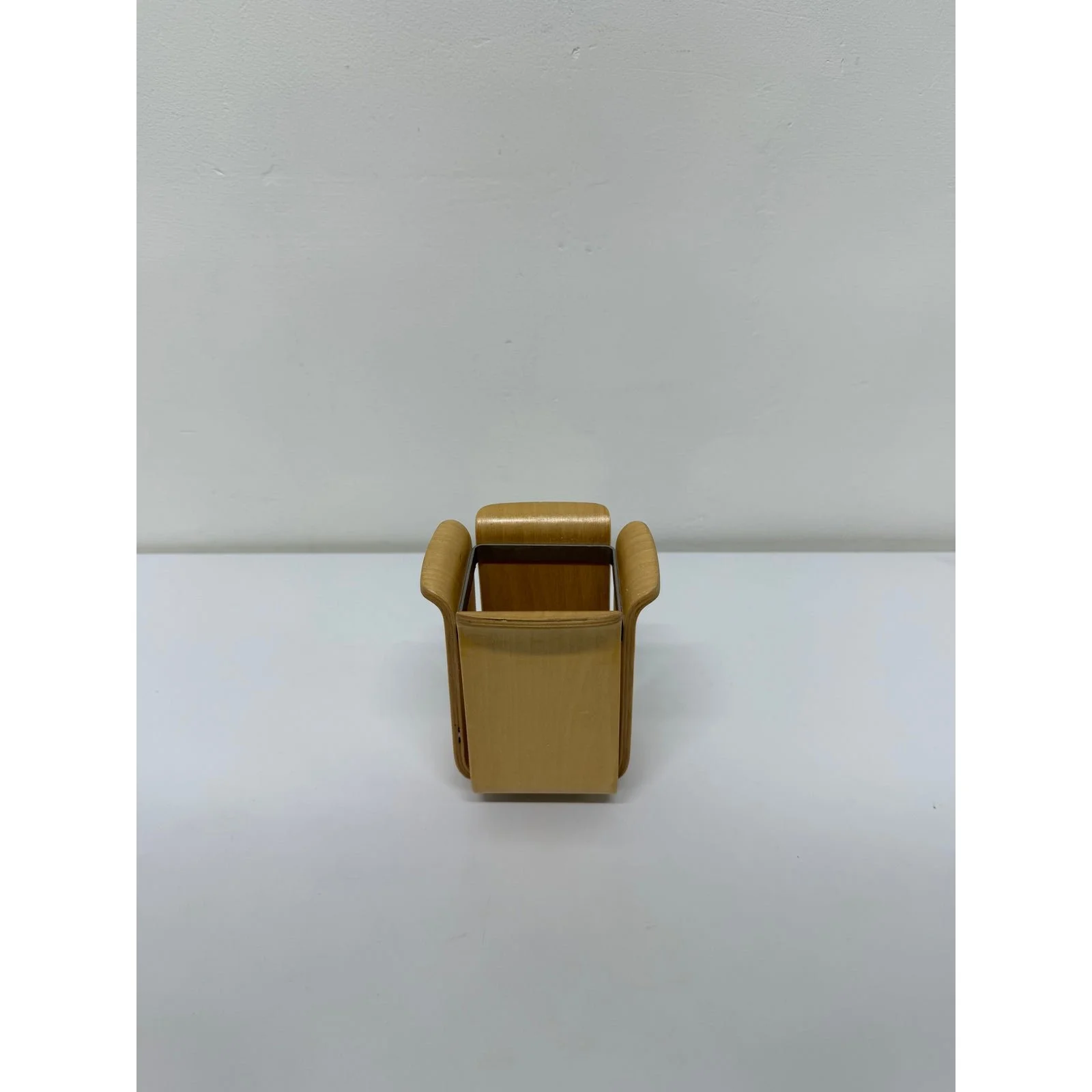 michael-graves-modern-bentwood-desk-accessory-organizer-set-0270