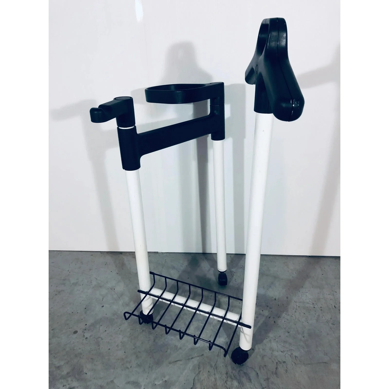 andries-van-onck-for-magis-totem-valet-1980s-4962