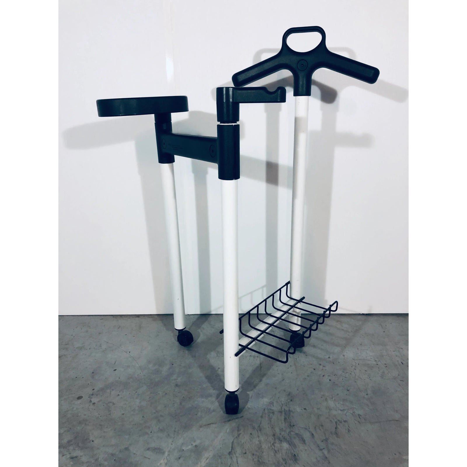 andries-van-onck-for-magis-totem-valet-1980s-9284