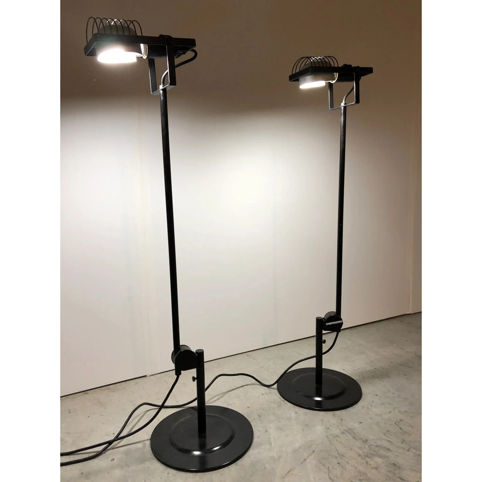 early-edition-ernesto-gismondi-sintesi-desk-lamps-for-artemide-1970