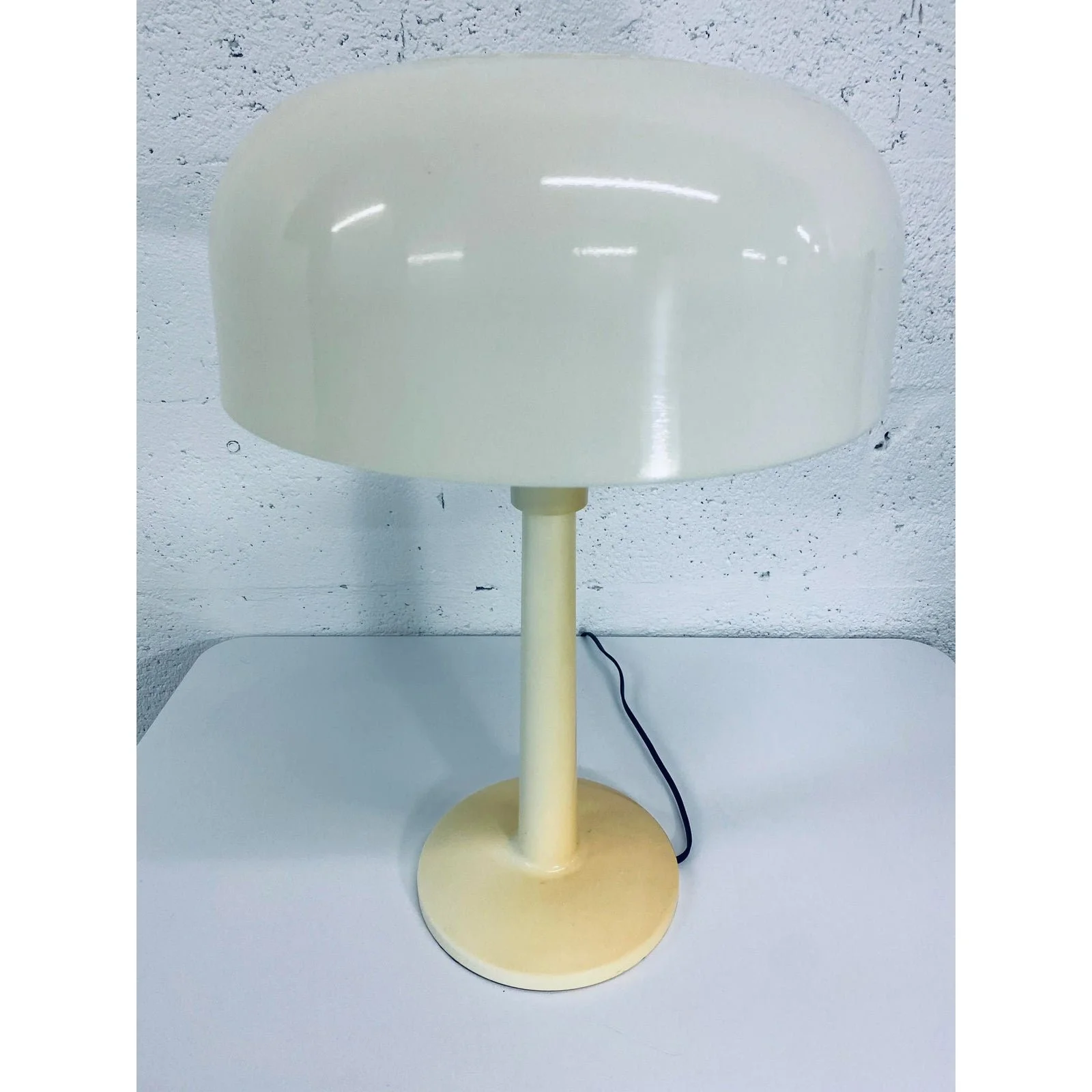 gerald-thurston-table-or-desk-lamp-for-lightolier-7371