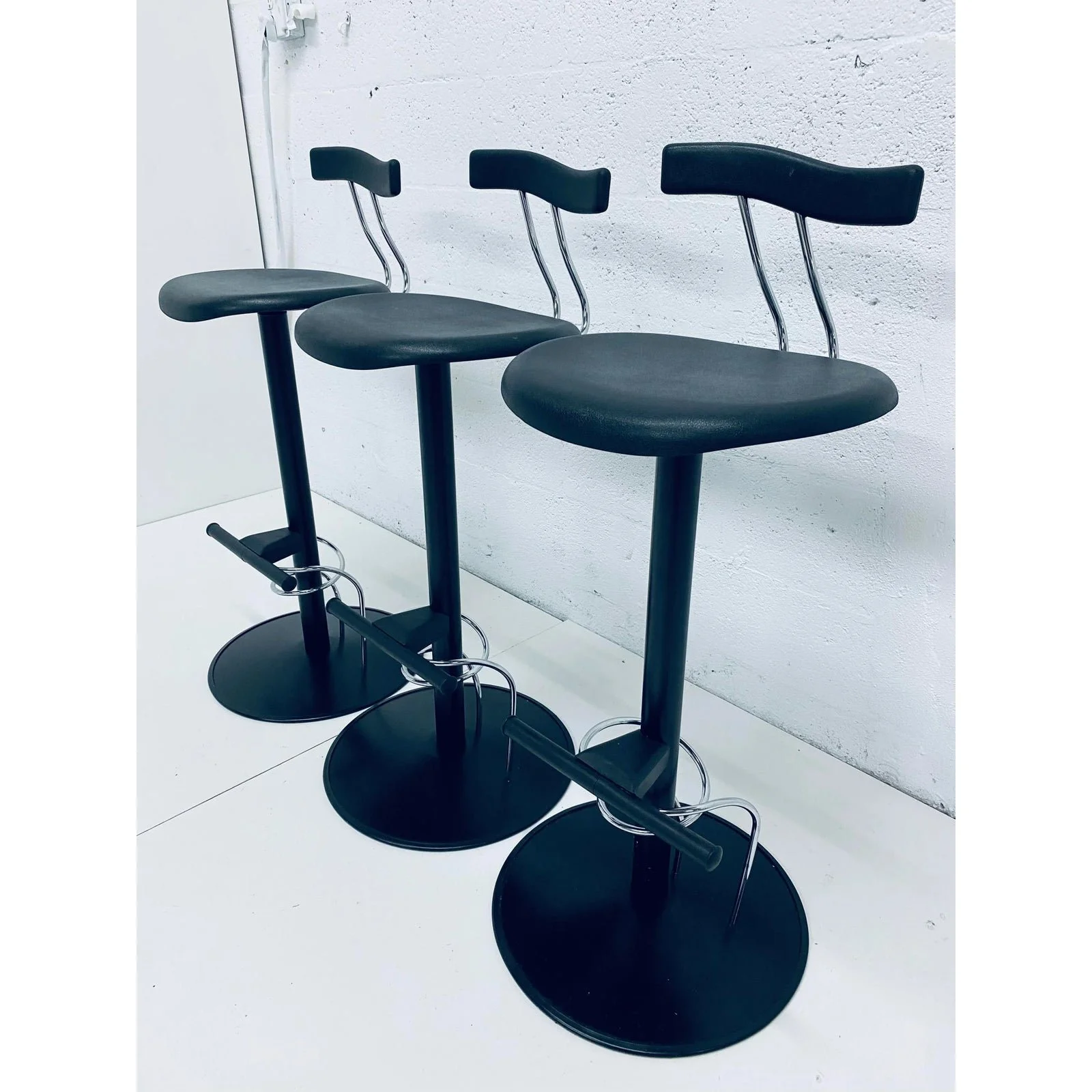 three-postmodern-memphis-style-bar-stools-italy-1980s-2650
