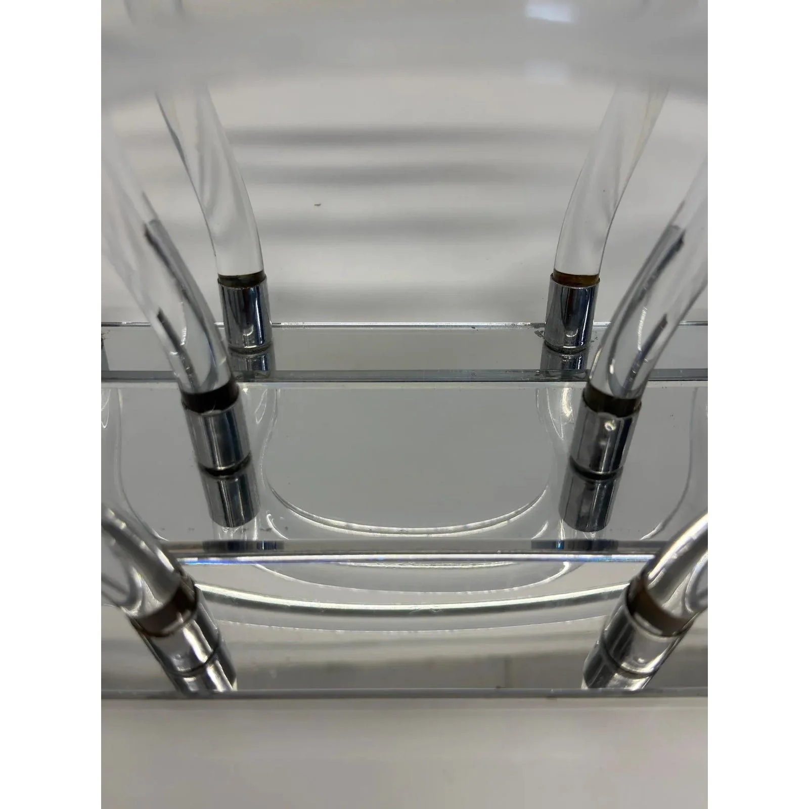 dorothy-thorpe-lucite-and-chrome-magazine-rack-1960s-0625