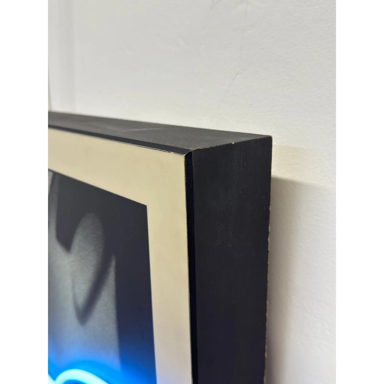 hubert-pattieu-the-kiss-print-with-blue-neon-accent-wall-art-sculpture-1985