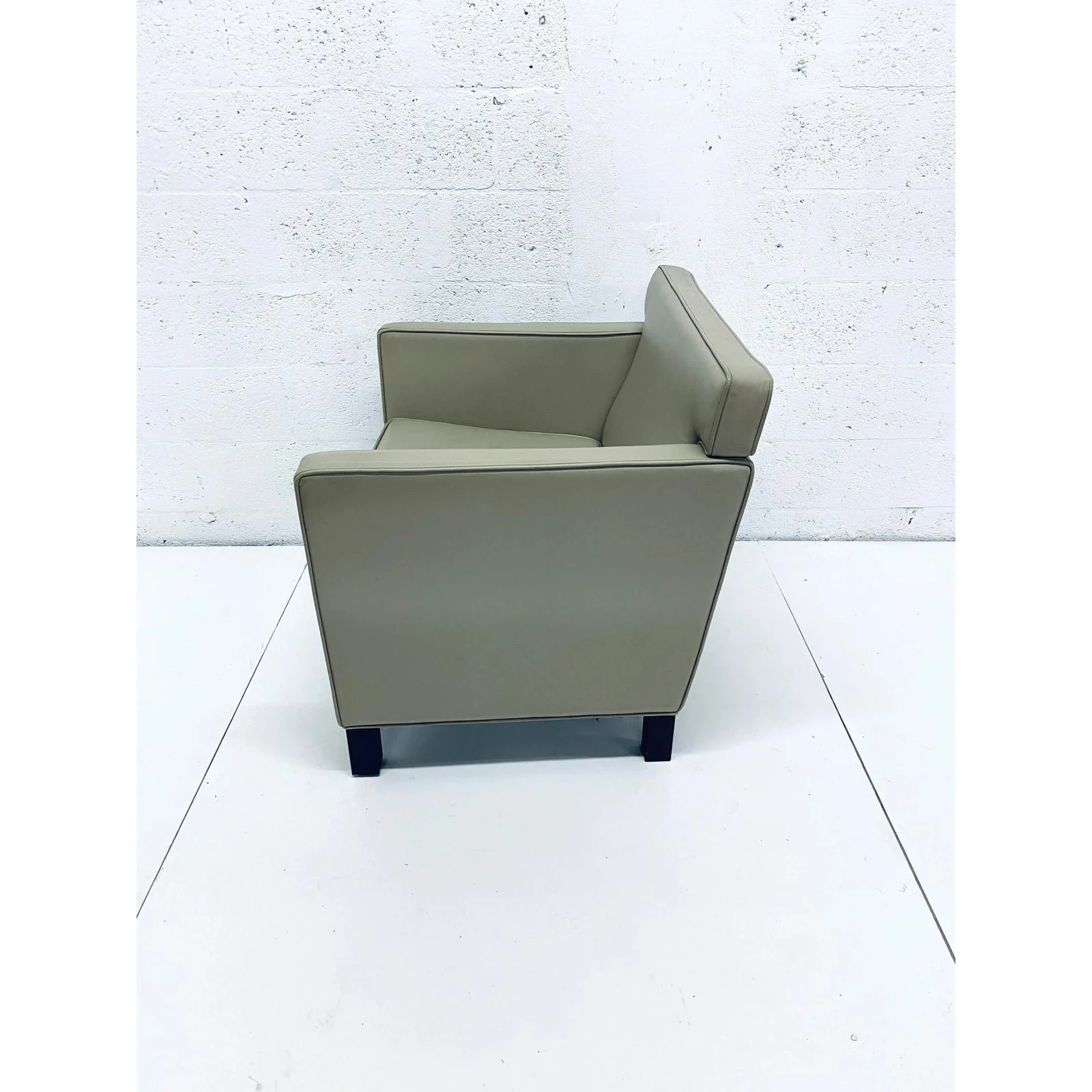 mies-van-der-rohe-krefeld-leather-club-chair-for-knoll-international-8206