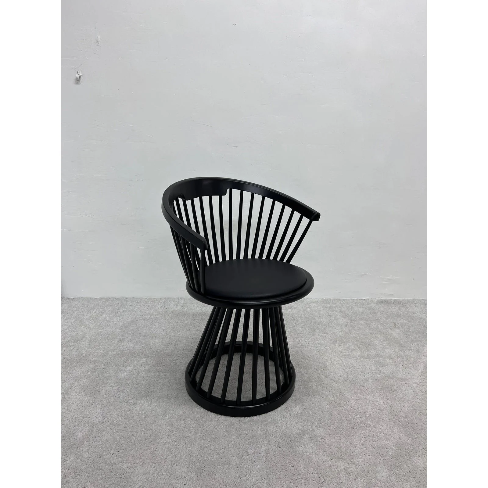 tom-dixon-black-fan-dining-chair-with-leather-seat-pad-1466