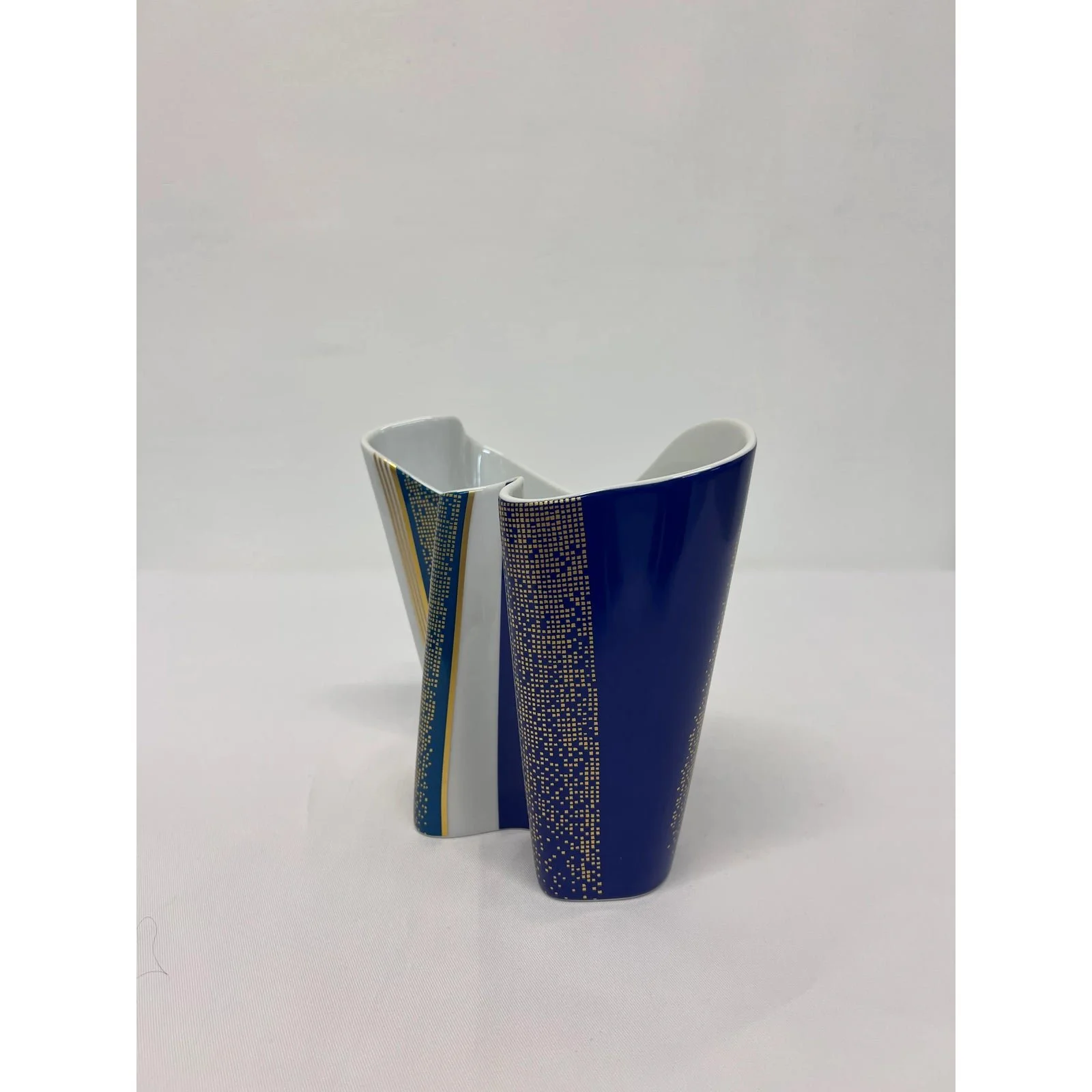 barbara-brenner-porcelain-vase-for-rosenthal-1980s-4152