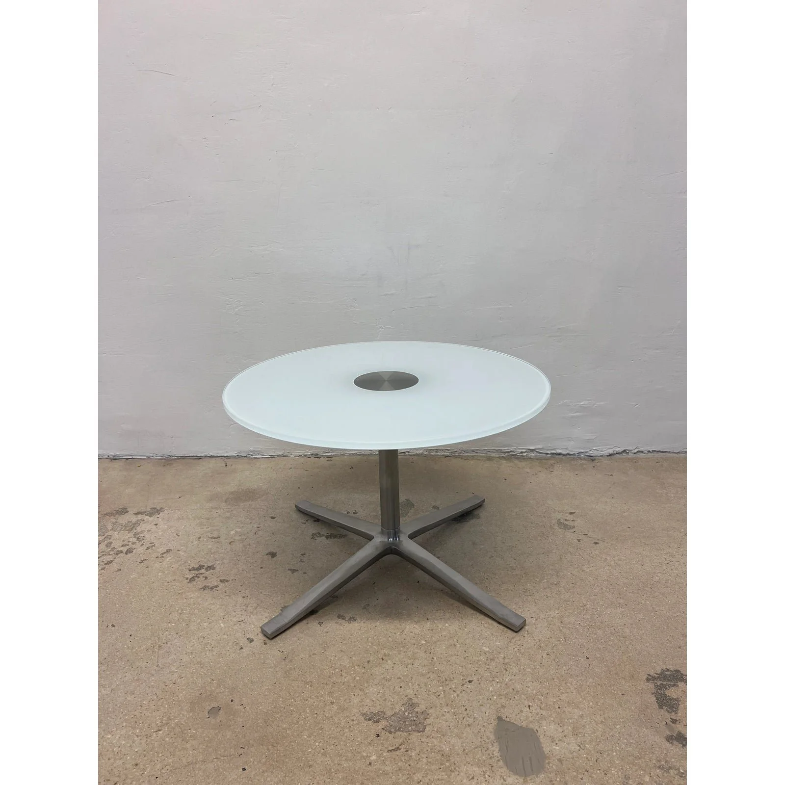 pearson-lloyd-bobs-side-tables-with-round-glass-tops-for-coalesse-9409