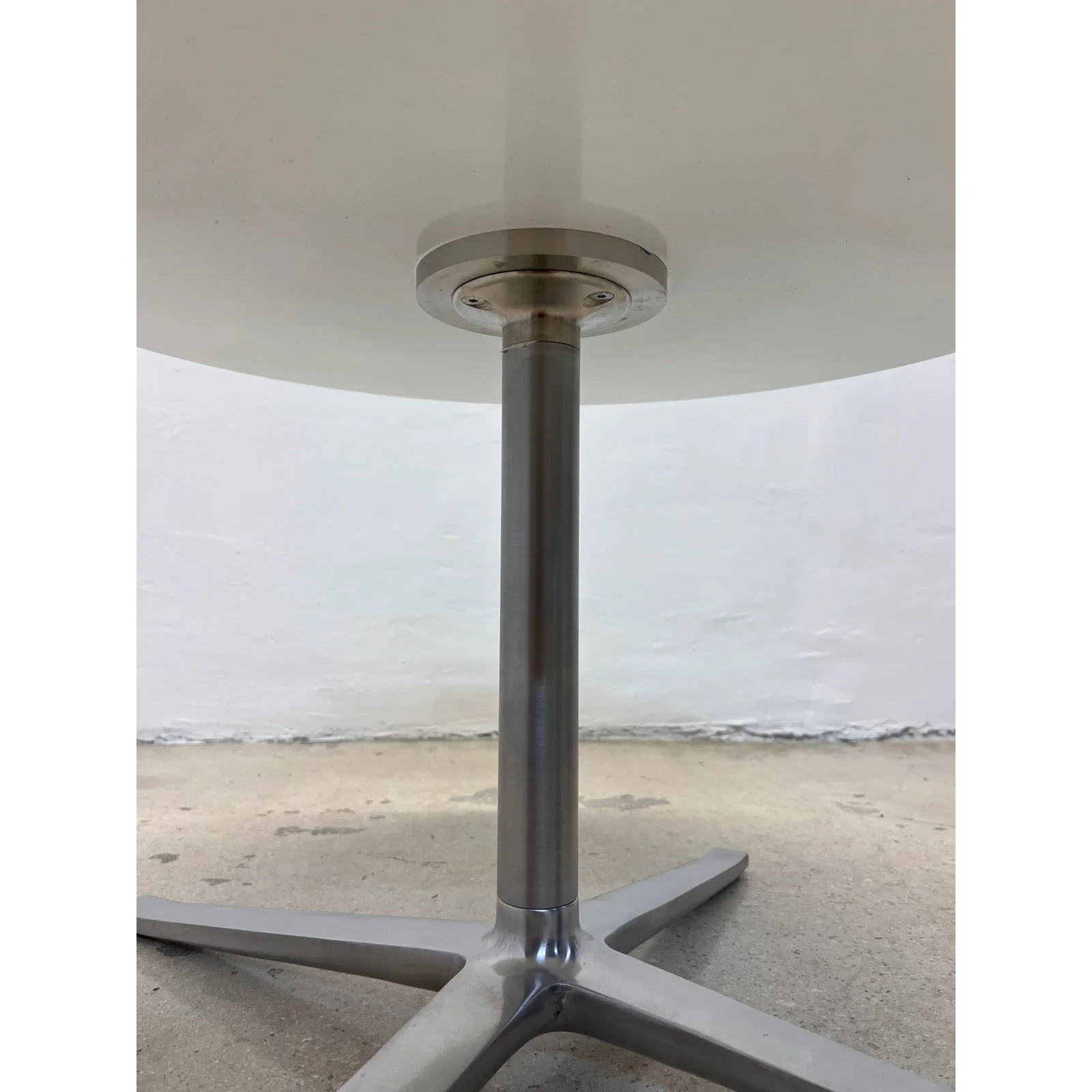 pearson-lloyd-bobs-side-tables-with-round-glass-tops-for-coalesse-1062
