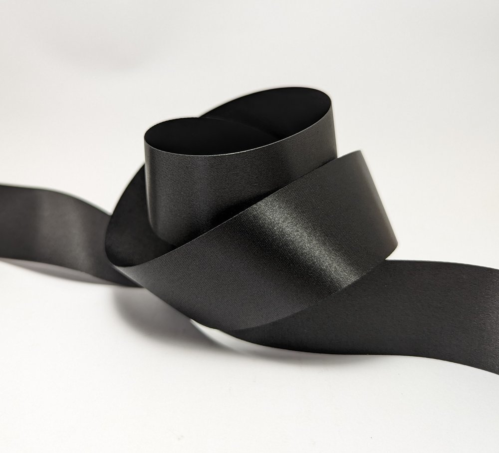 2.5 Thin Stripe Edge Royal Ribbon: Black RG0885602