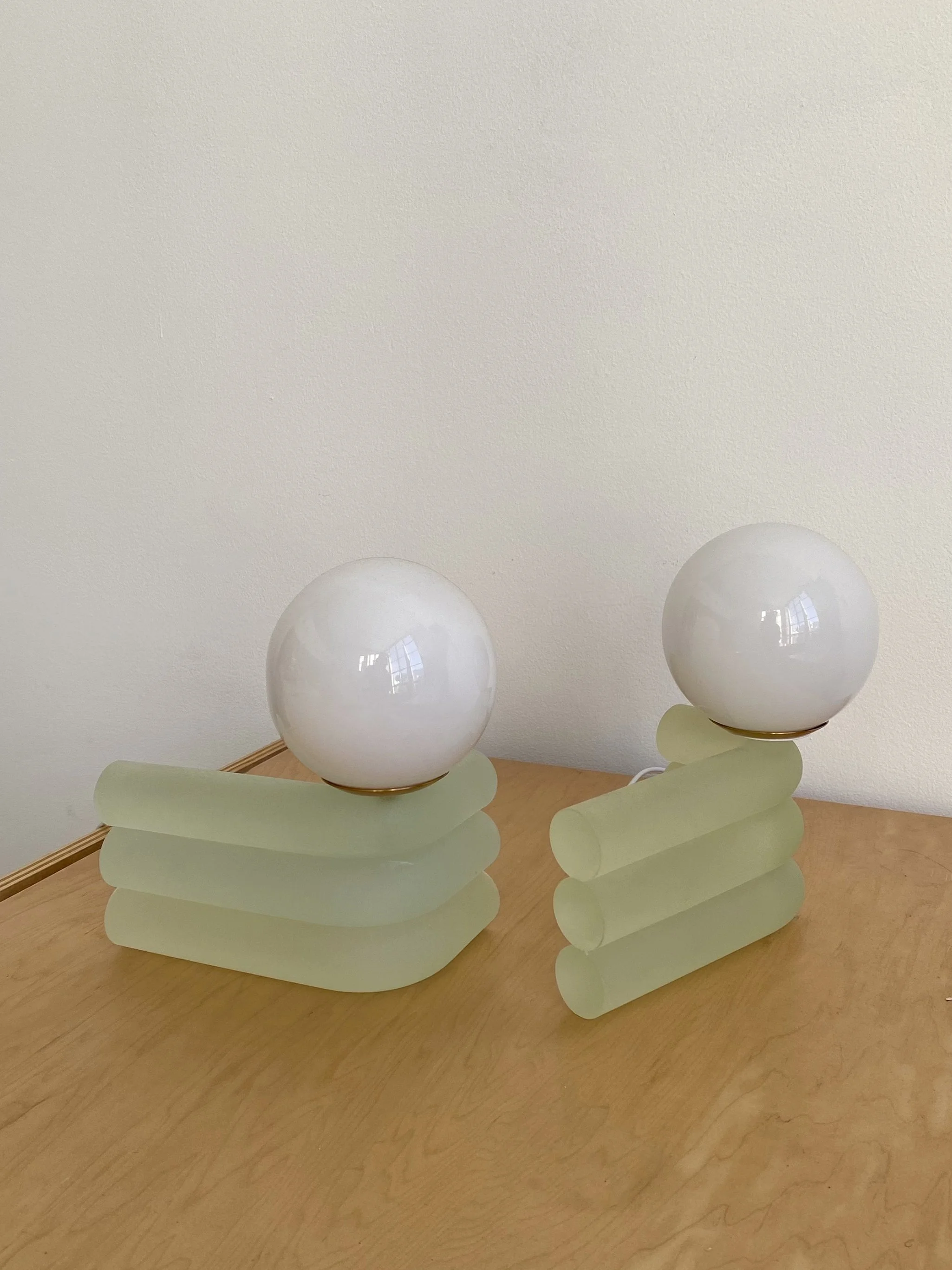 Elio Lamp, Small in Aloe - Set of two