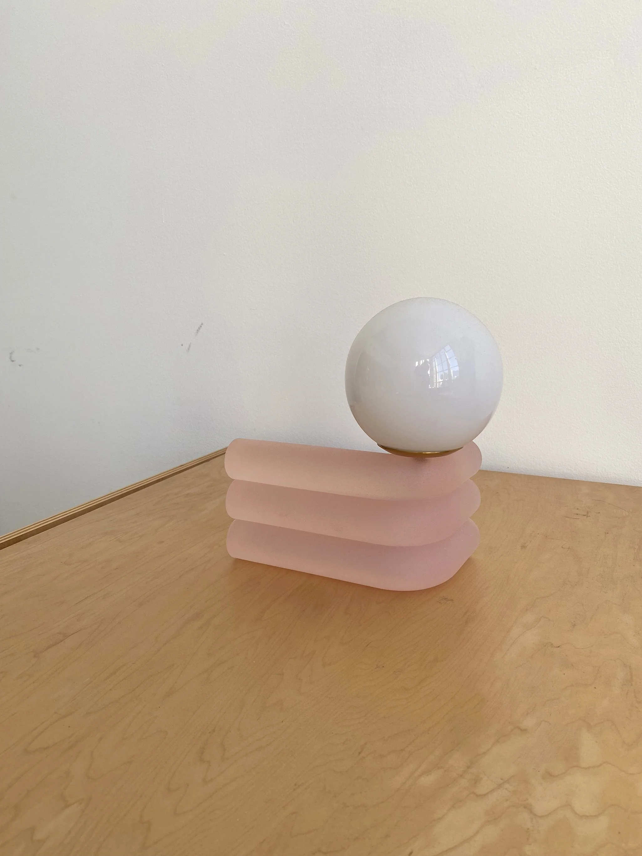 Elio Lamp, Small in Lychee