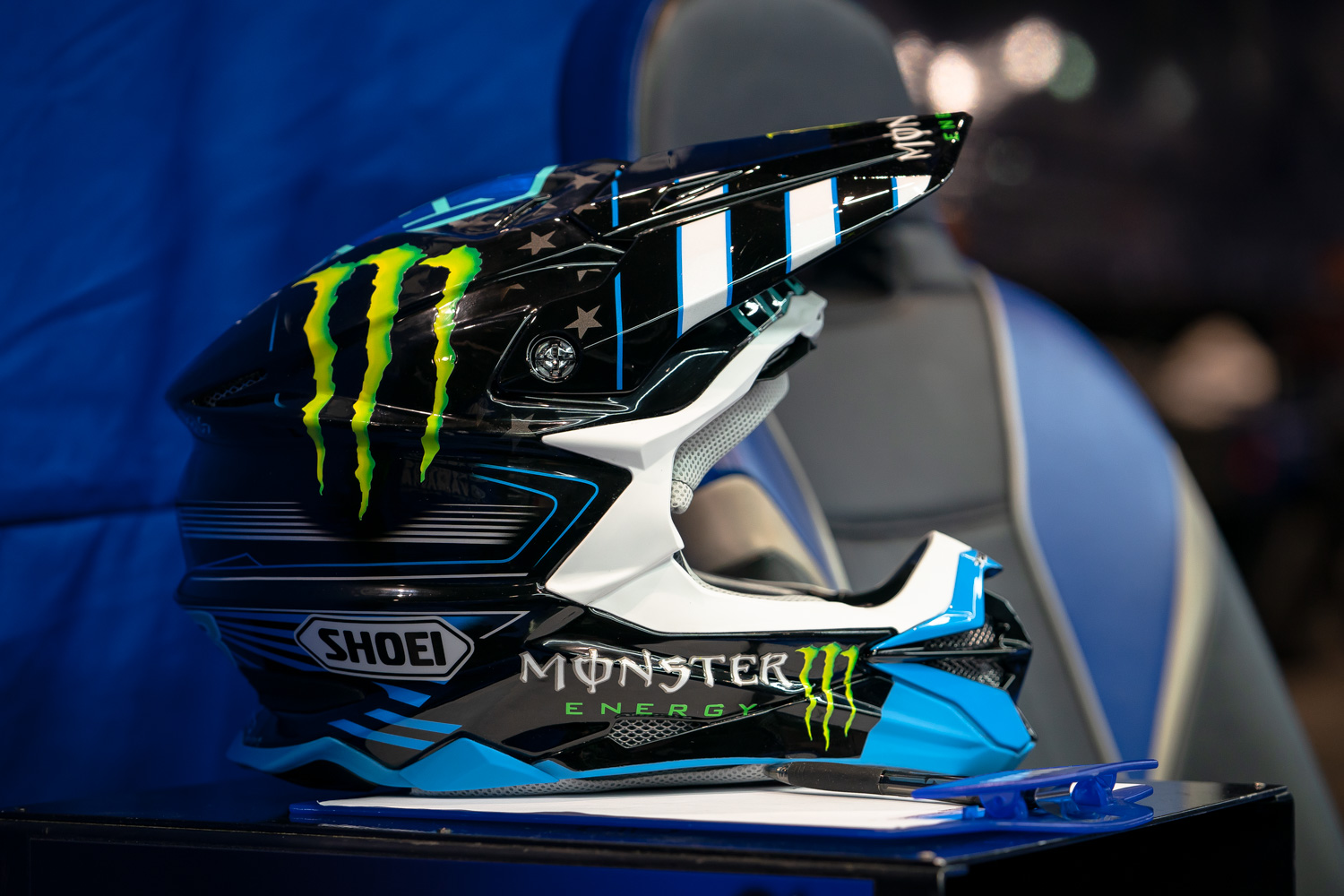 As is standard with a Monster Energy backed team, Grant had the M claw on his replica Shoei. These colors go well together, don’t you think?