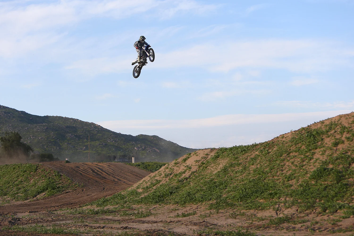 Josh Hill Jumps Massive Gap