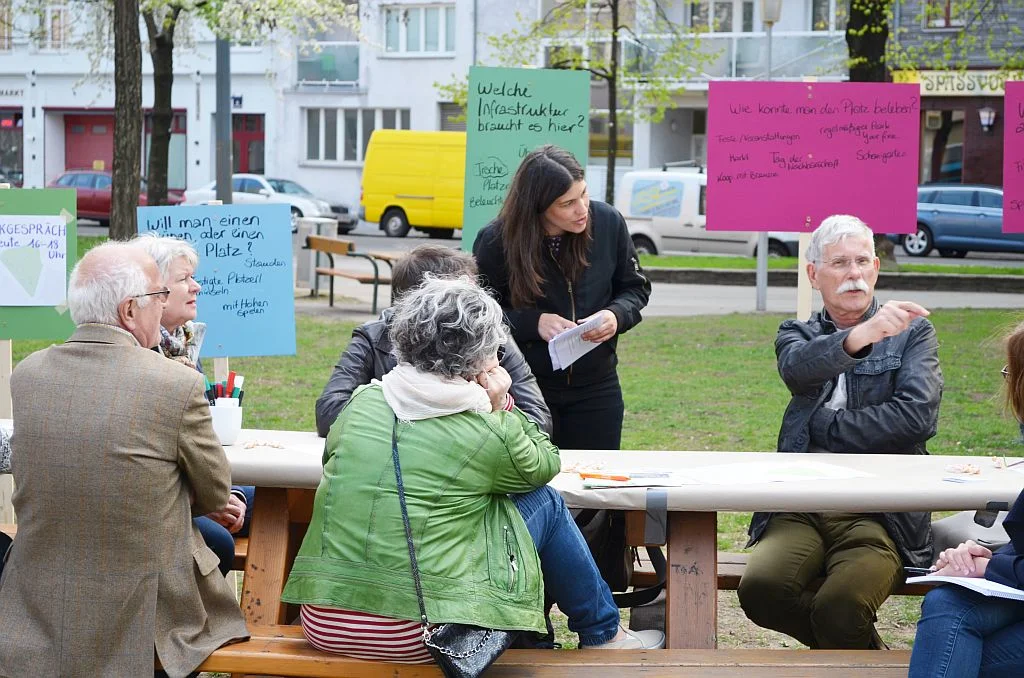 Parkgespräch2.jpg