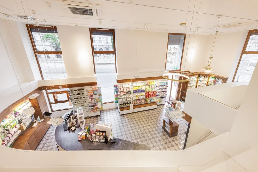 Apotheke_Zur_Universitaet_Z1_72dpi.webp