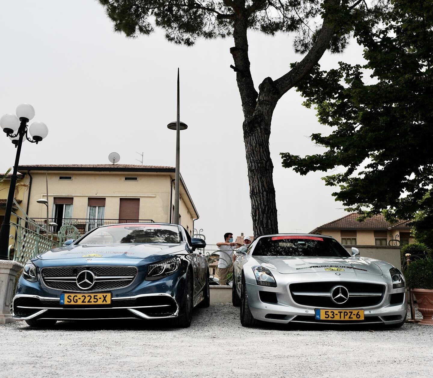 Different classes, same star! #mercedes #sls #maybach