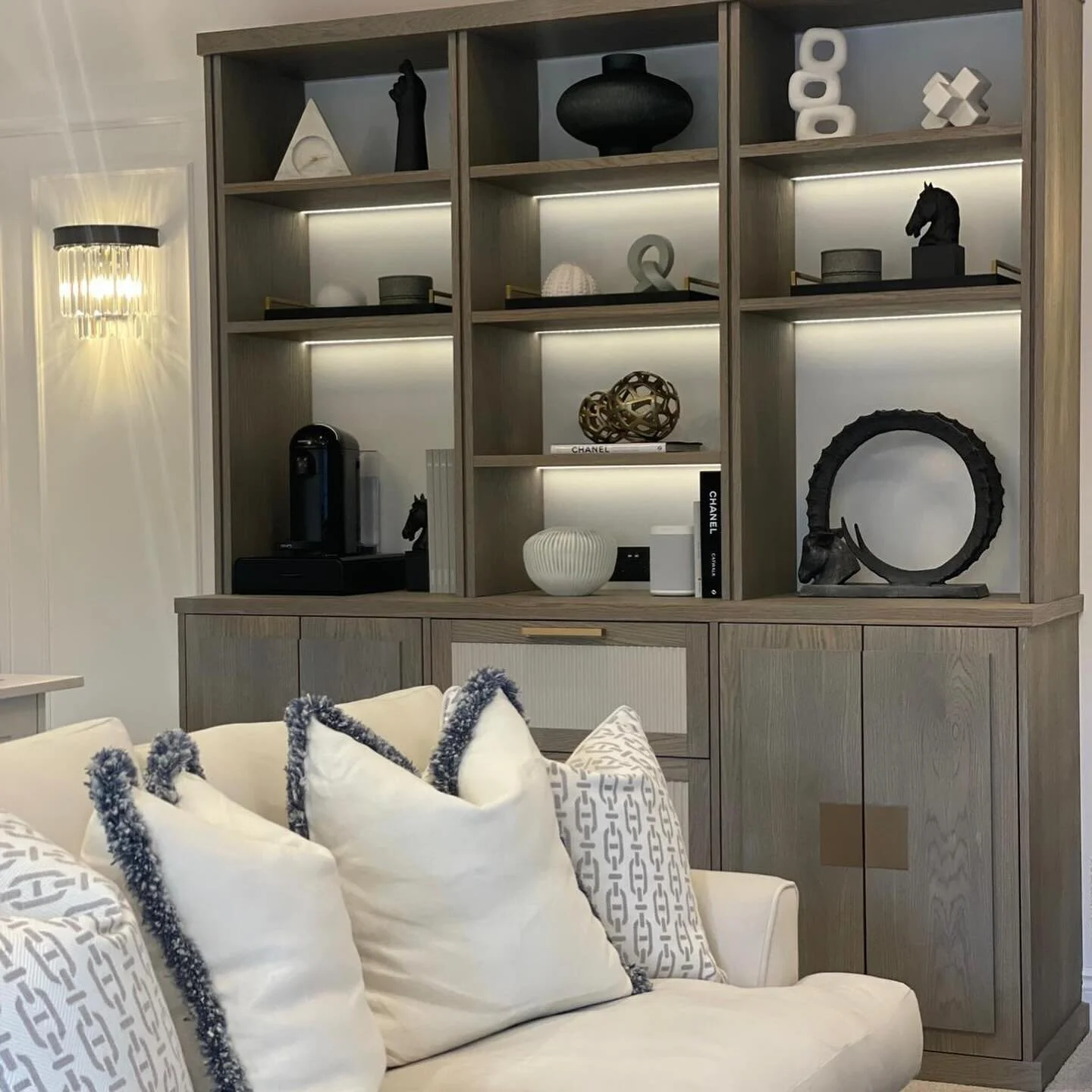 Greyed oak, brushed brass and white velvets, working so well together to create this beautiful sales suite. 

Designed and installed by @hausinteriorsltd for @hayfieldhomes at their prestigious Hayfield Lodge development.