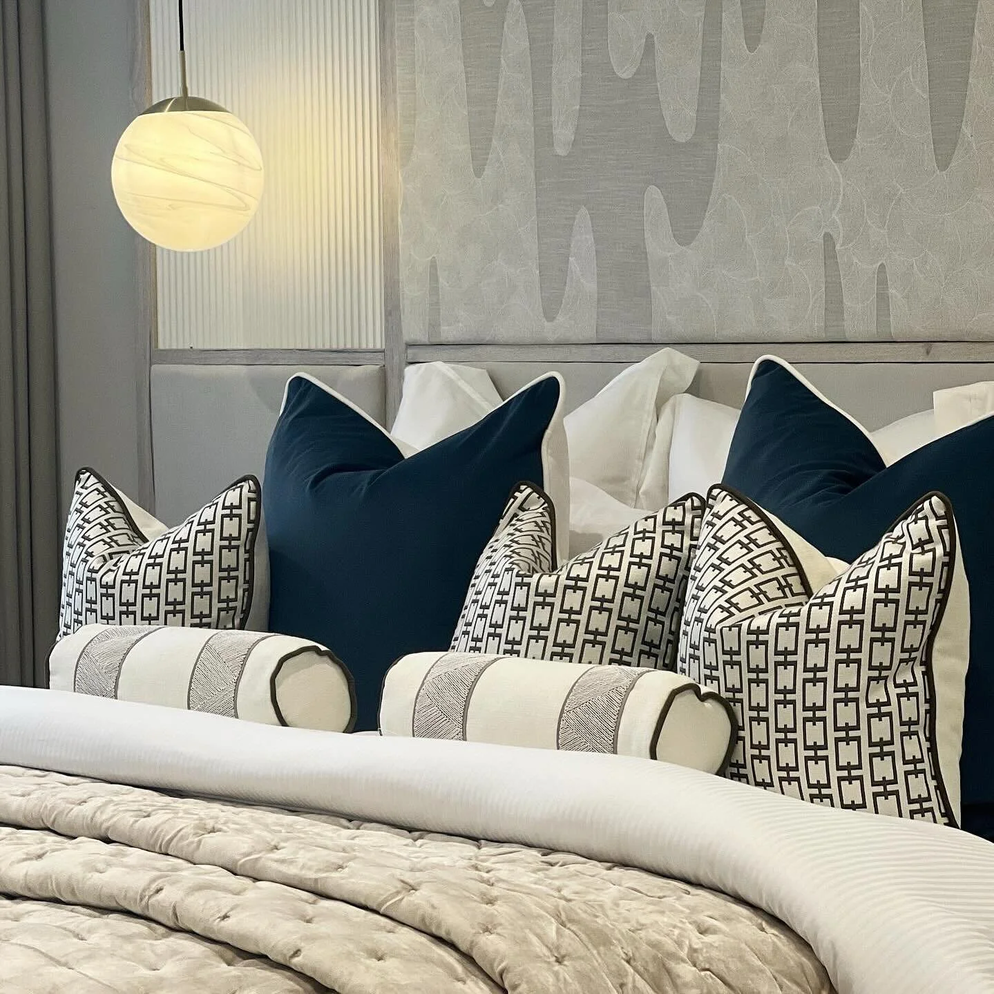 Blues and neutrals 🤍💭

Designed and installed by @hausinteriorsltd