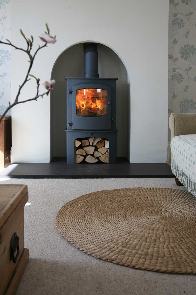 Charnwood-Cove-2-Woodburning-Stove-blue-682x1024.jpg